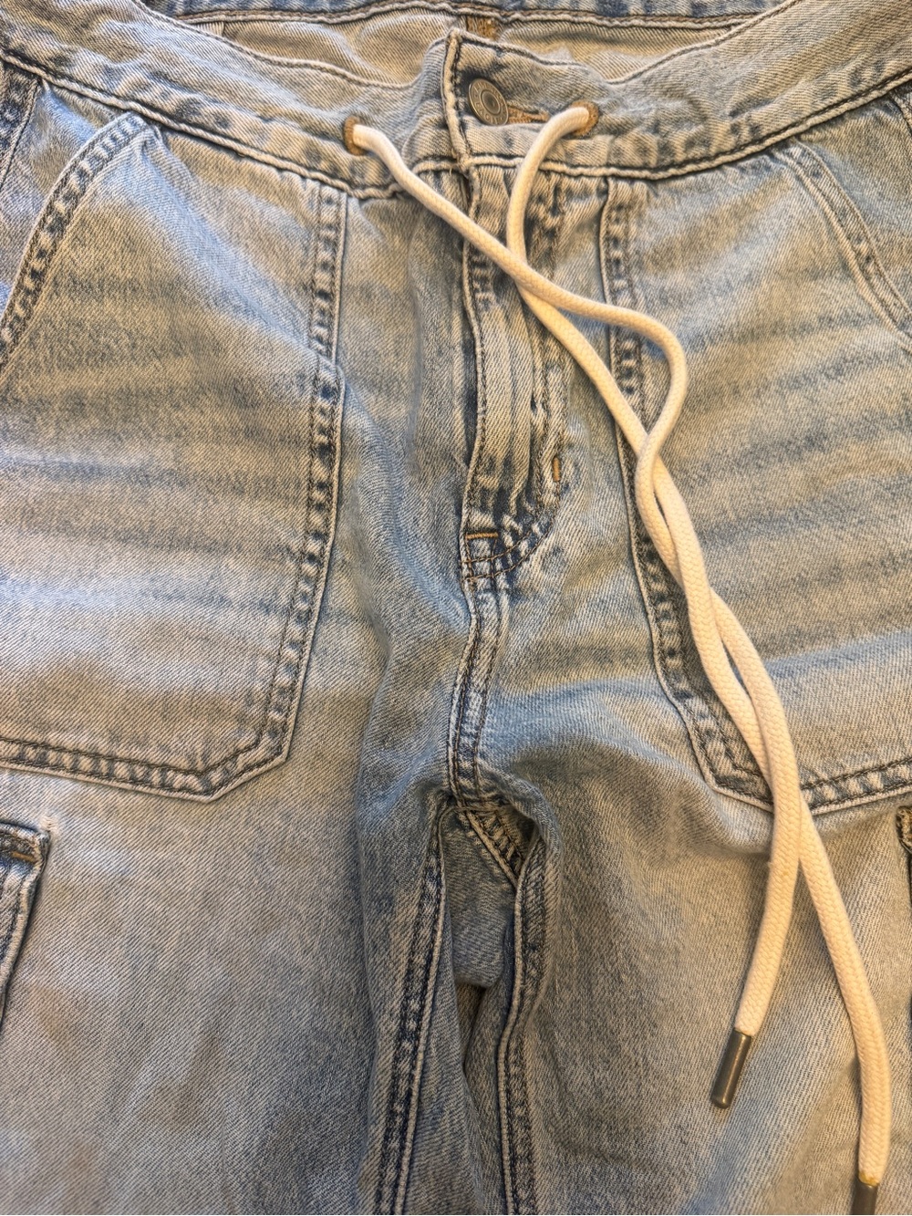 American Eagle Outfitters Light Denim Jogger Jeans - Picture 8 of 8
